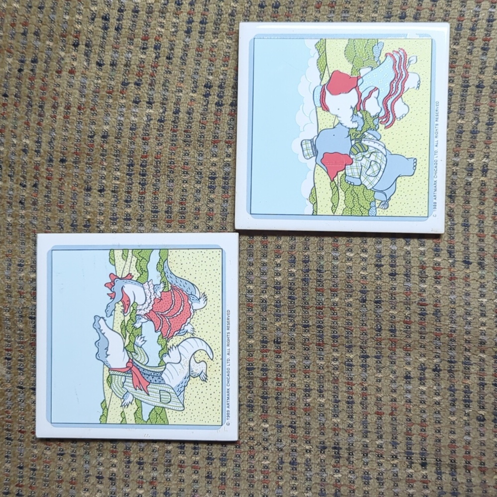 Artmark wall tile trivit set of two